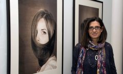 Julia G. Liebana en la presentación de una las últimas exposiciones fe Fotografía Artística